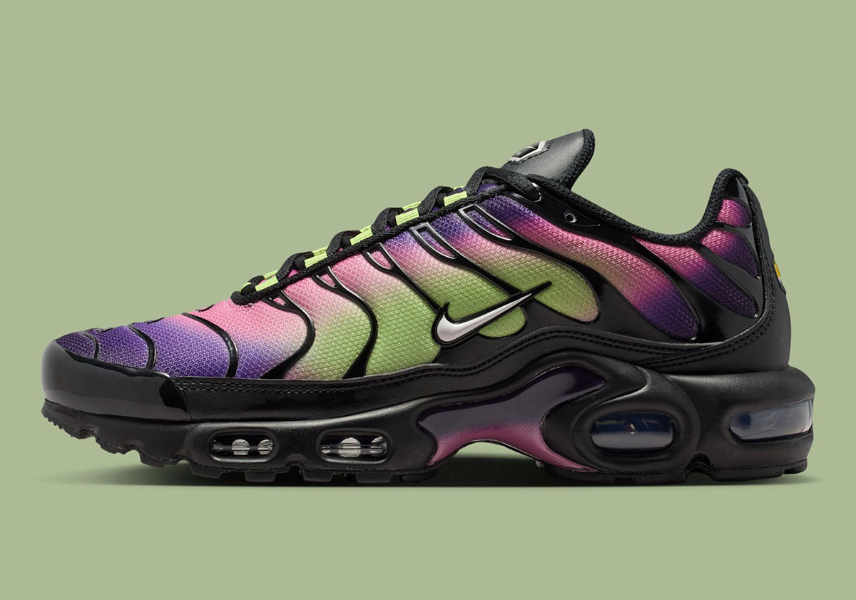 Nike Air Max Plus Black Purple Dynasty Desert Berry Dz3670 006 2