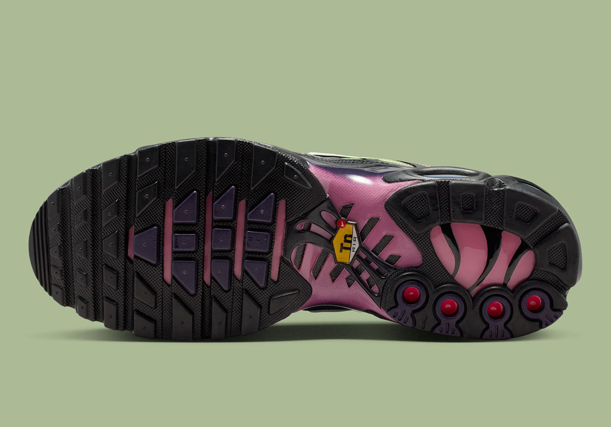Nike Air Max Plus Black Purple Dynasty Desert Berry Dz3670 006 3