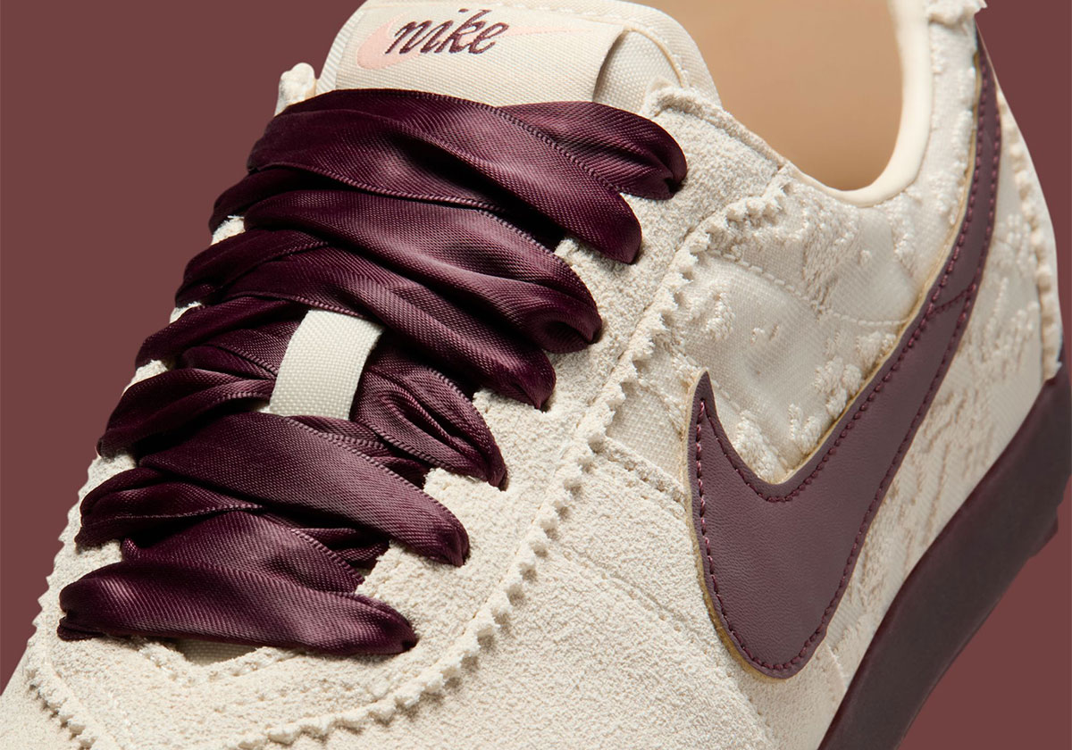 Embroidered Floral Patterns Take Hold On The Nike Astrograbber