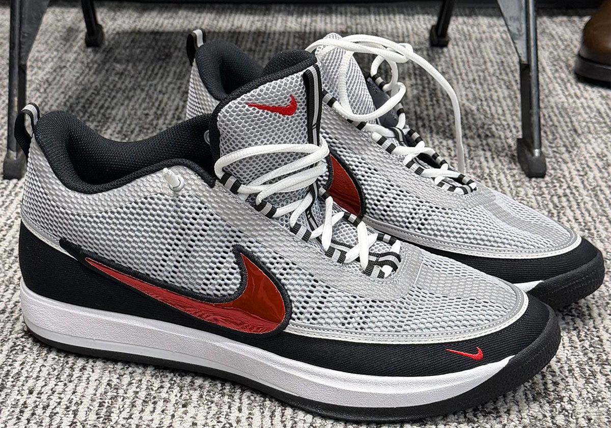 Nike Book 2 Spiridon 6