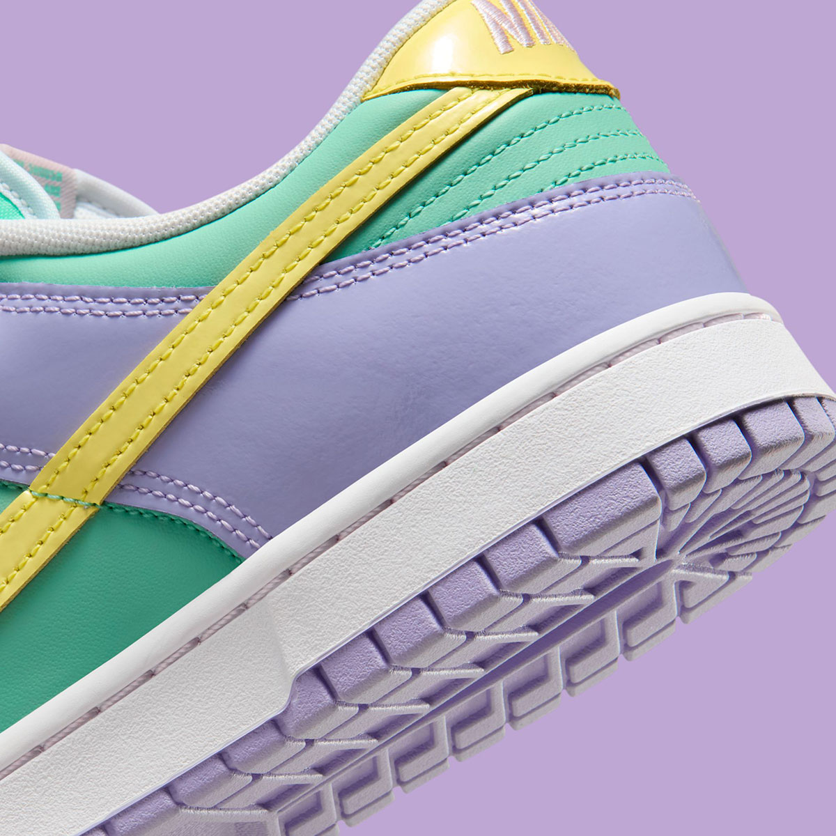 Nike Dunk Low Easter Iq9404 349 6
