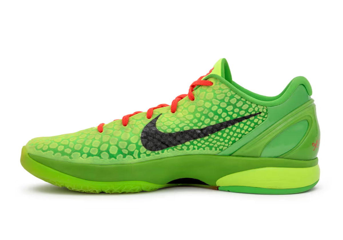 Кроссовки Nike Kobe 6 с изображением Гринча и автографом 6