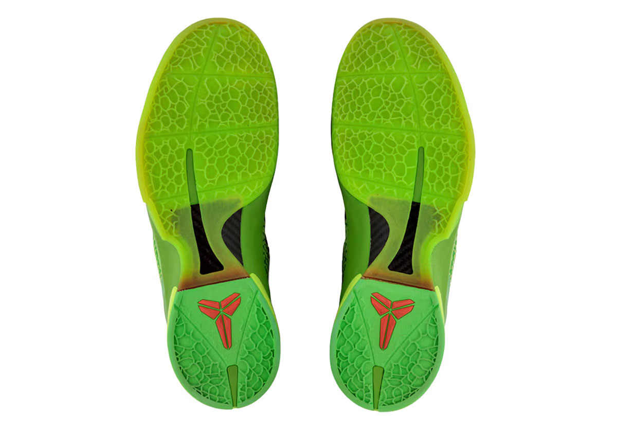 Кроссовки Nike Kobe 6 с изображением Гринча и автографом 9