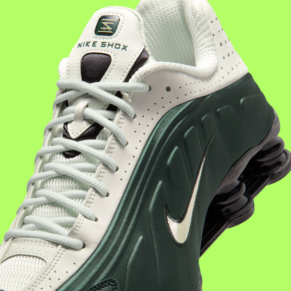 Nike Shox R4 Black Spruce Spruce Fog Black Olive Aura Hq1988 300 6