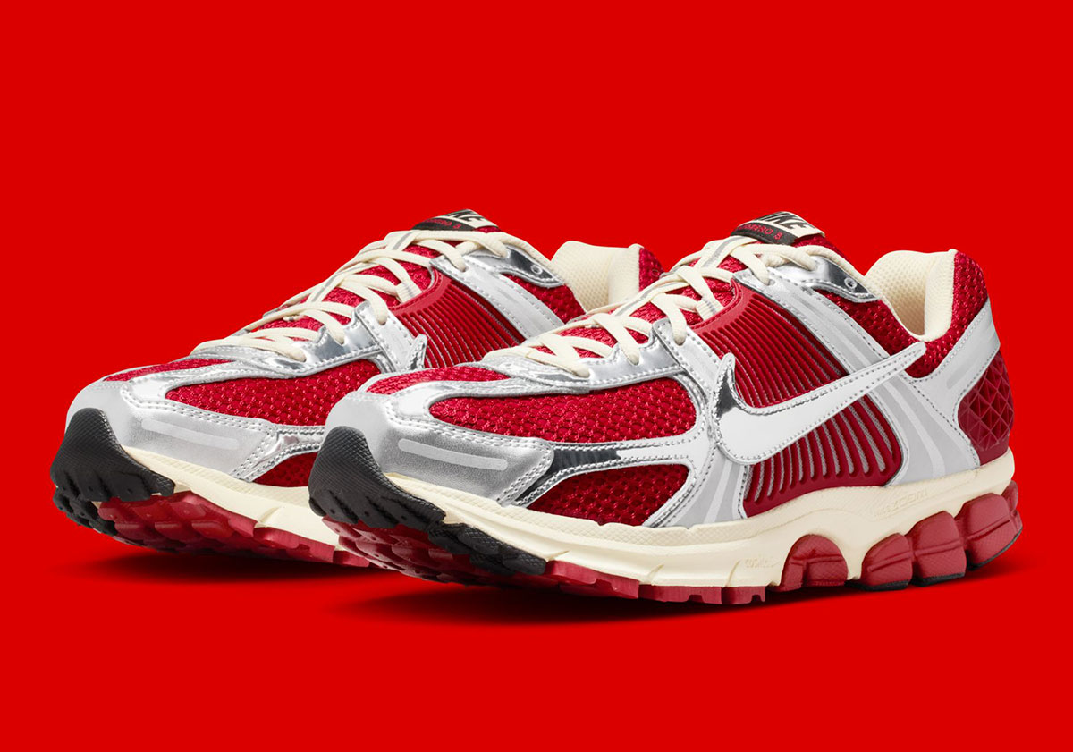 Chromes Swooshes Dot A "Gym Red" Nike Vomero 5