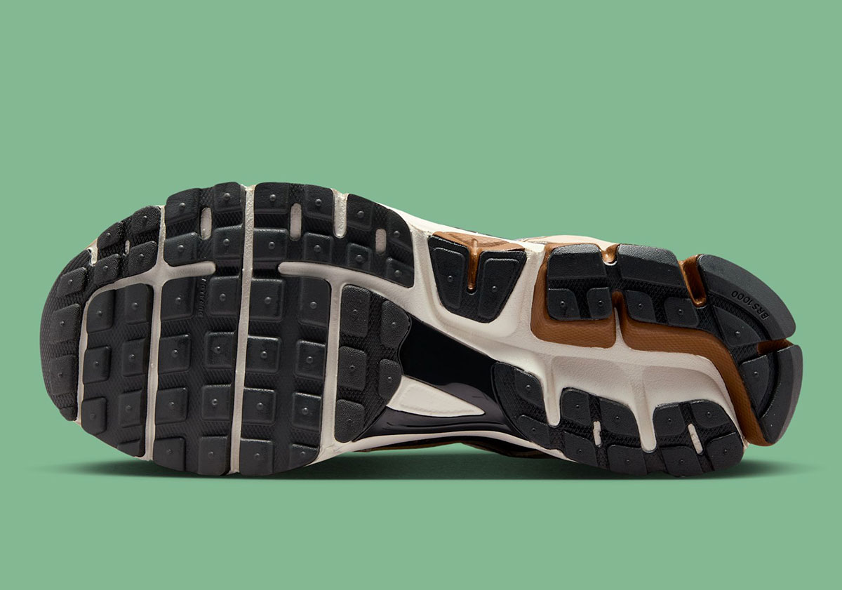 Nike Zoom Vomero 5 Light British Tan British Khaki Linen Dark Smoke Grey Hf1553 202 2