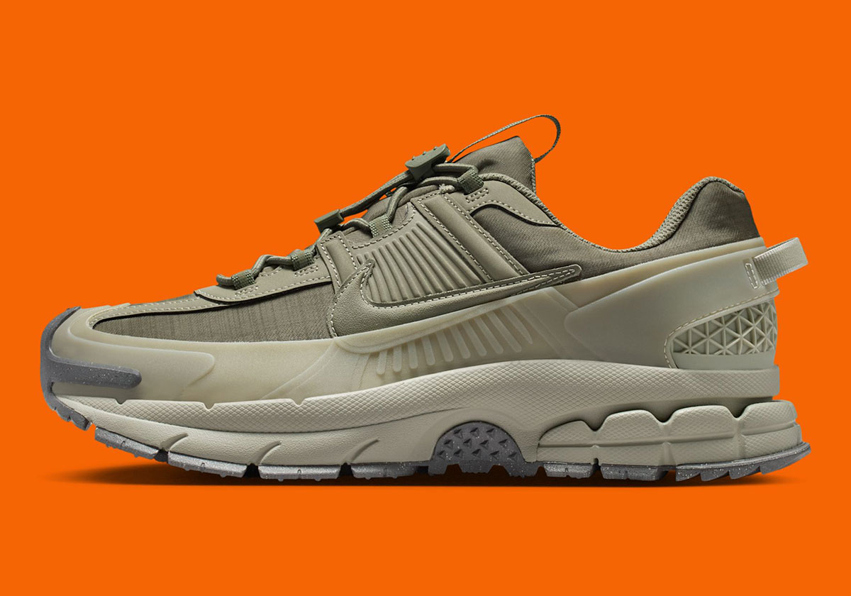 Nike Zoom Vomero 5 Roam Серебристый Шалфей Ель Туман Едва заметный Volt Hj4646 300 5