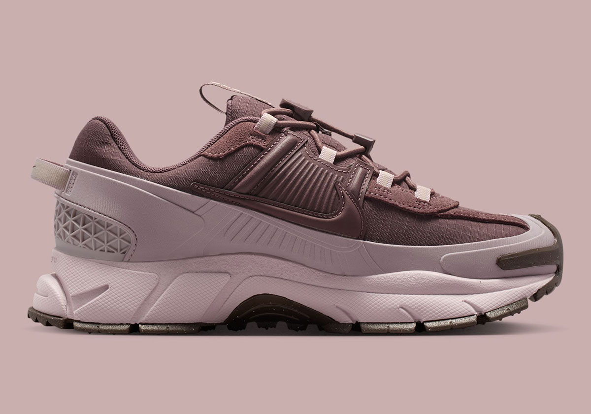Nike Zoom Vomero 5 Roam Tart Particle Rose Silt Red Hq2181 501 3