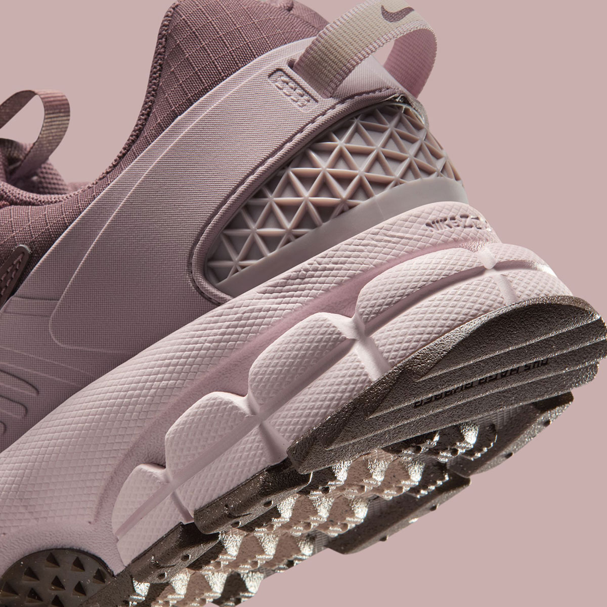 Nike Zoom Vomero 5 Roam Tart Particle Rose Silt Red Hq2181 501 8