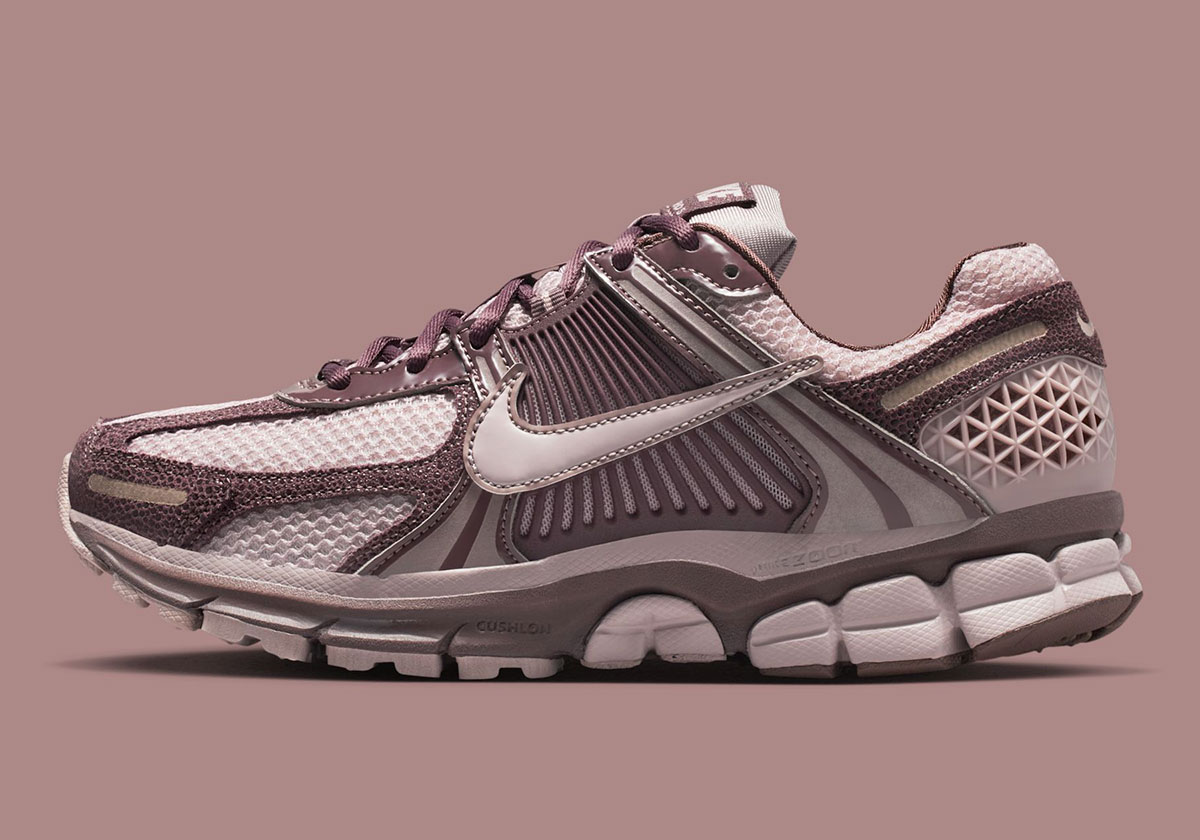 Nike Zoom Vomero 5 Tattoo Particle Rose Light Violet Ore Ii6236 500 1
