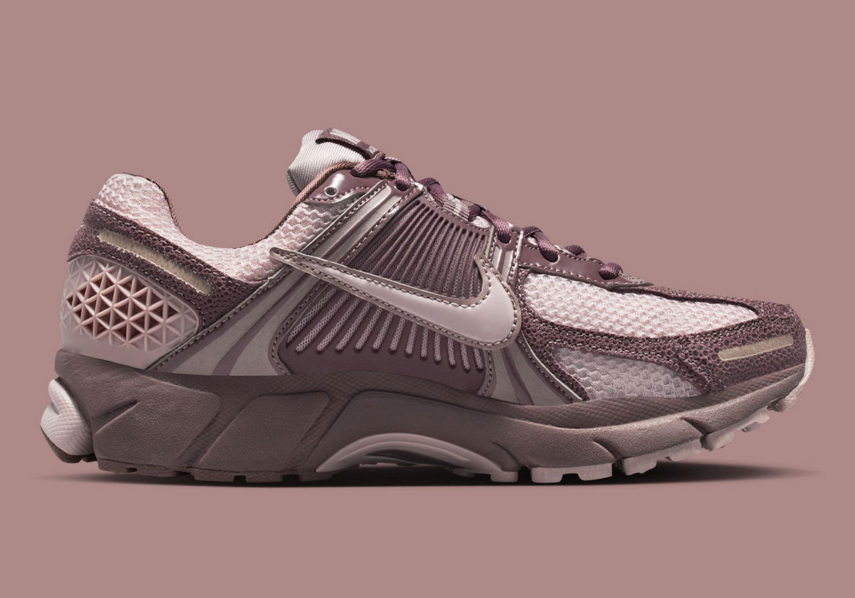 Nike Zoom Vomero 5 Tattoo Particle Rose Light Violet Ore Ii6236 500 3