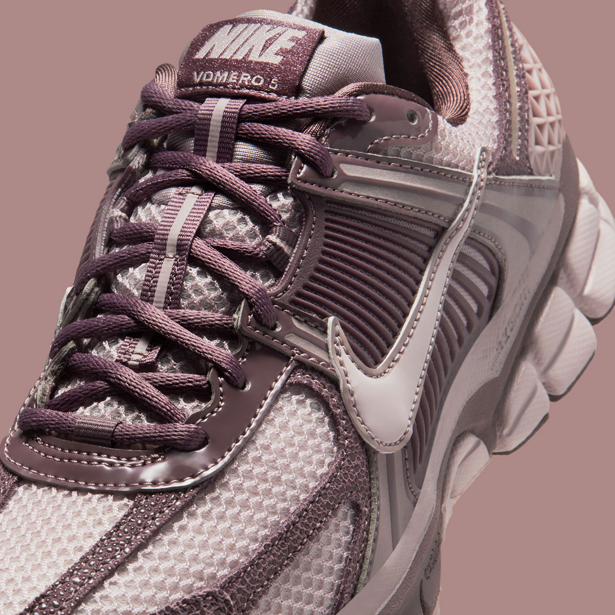 Nike Zoom Vomero 5 Tattoo Particle Rose Light Violet Ore Ii6236 500 7