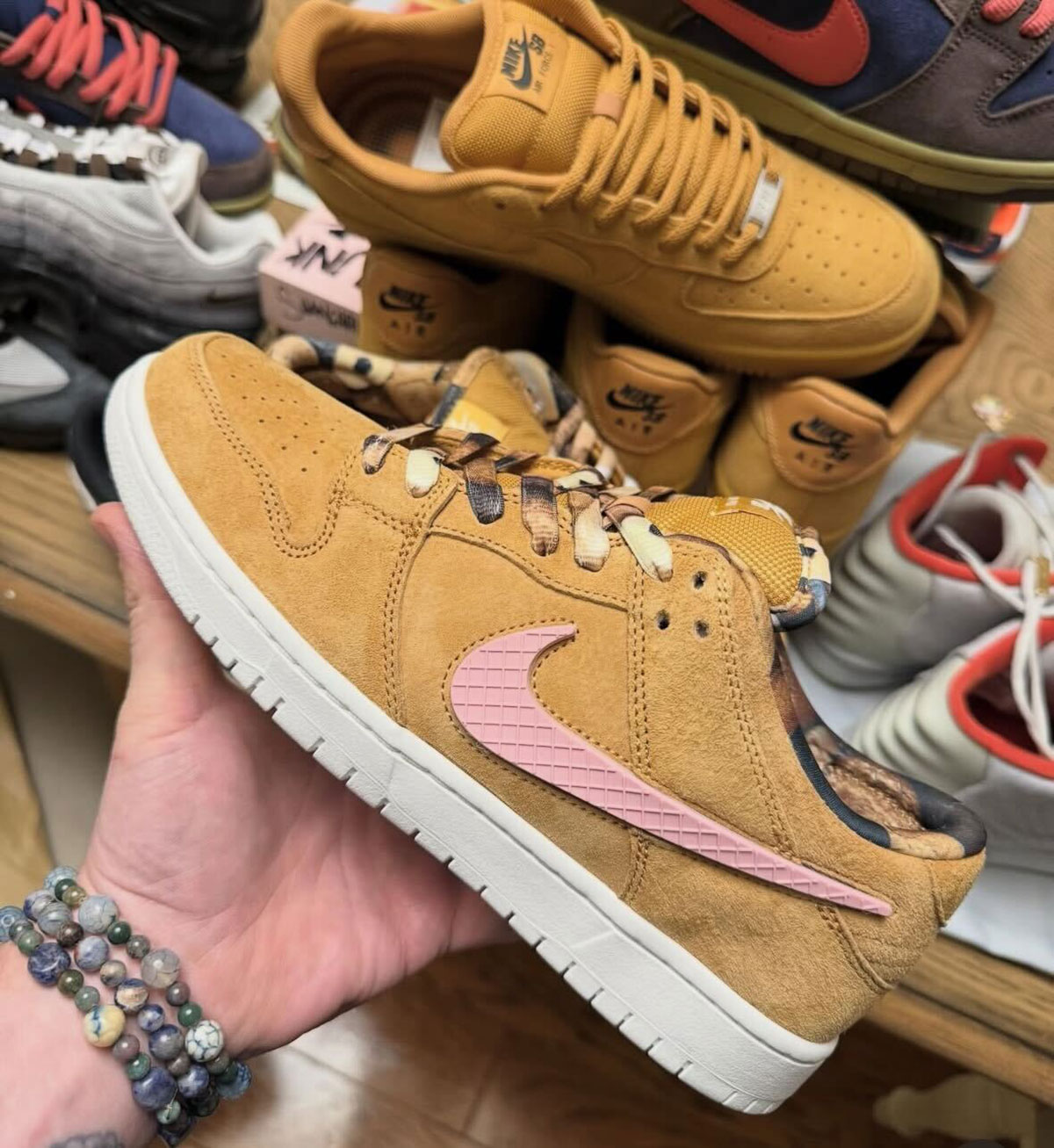 Note Manchester Nike Sb Dunk Low Io9508 200 1