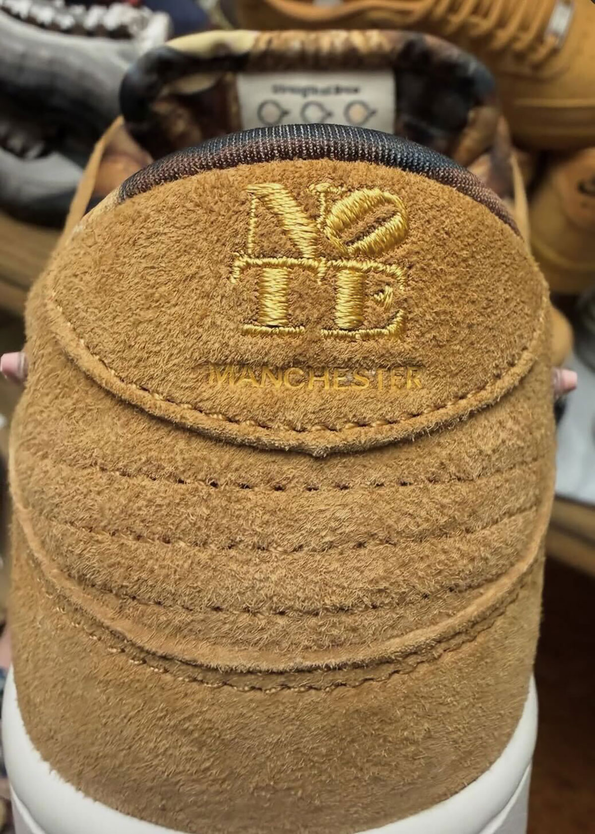 Note Manchester Nike Sb Dunk Low Io9508 200 3