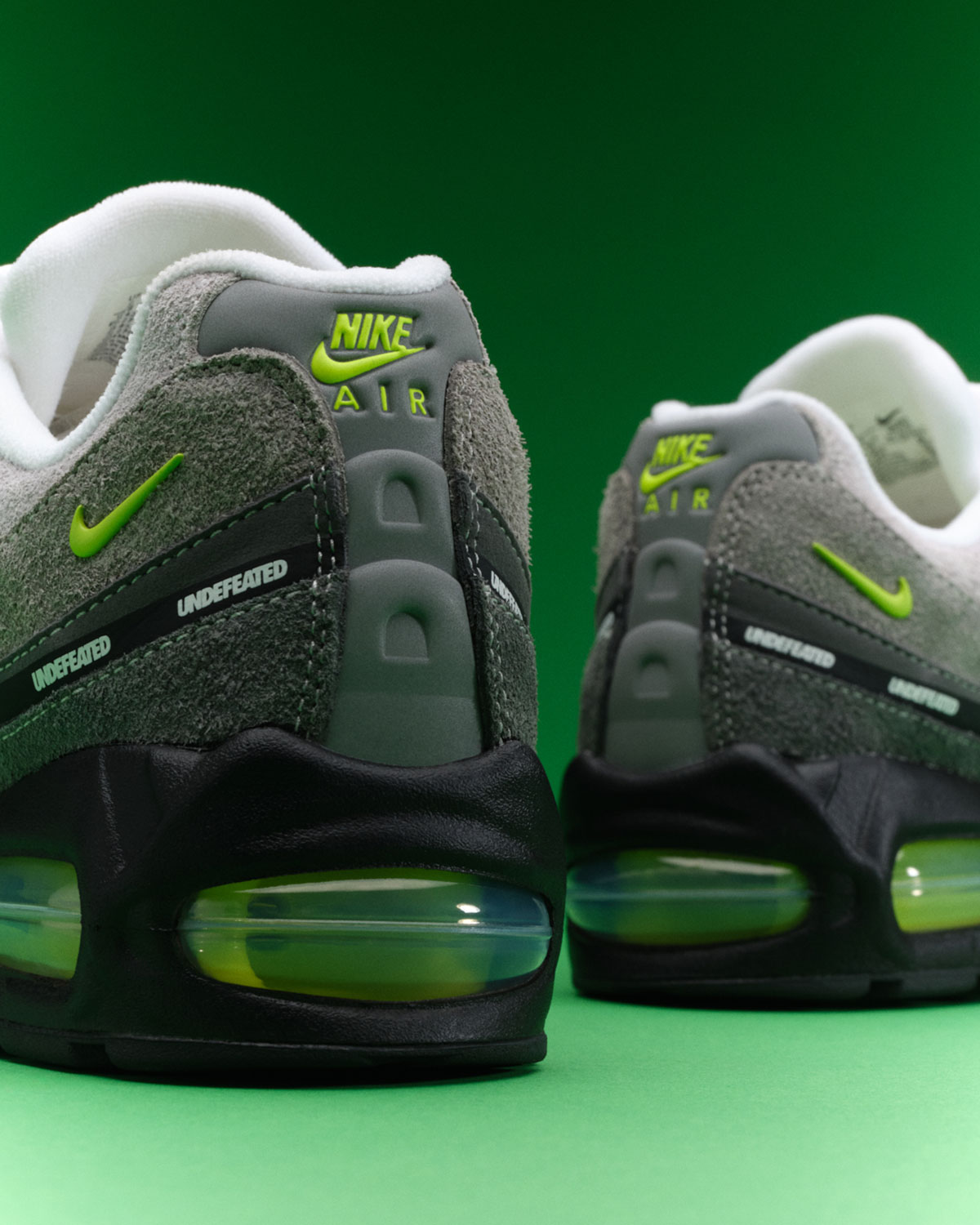 Непобежденный Nike Air Max 95 Geo Exclusives в Нью-Йорке 1