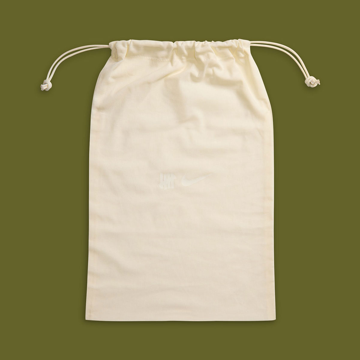 Undefeated Nike Air Max 95 Olive Black La Brea Ib4523 200 3