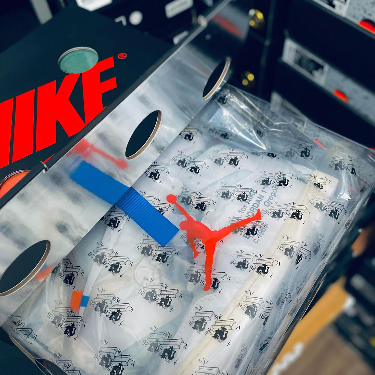 Vaa Air Jordan 1 Alaska Shoebox 11