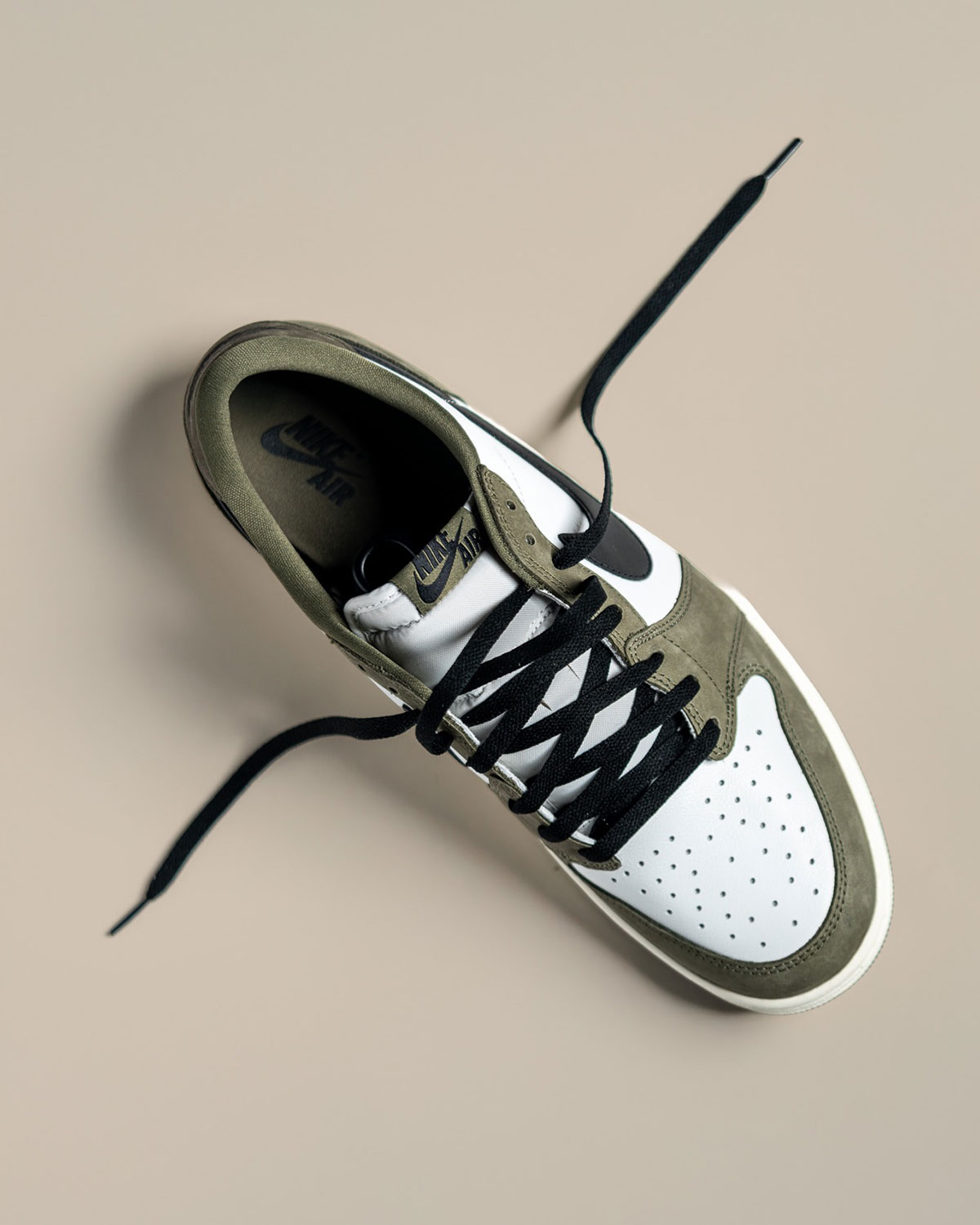 Air Jordan 1 Retro Low Og Medium Olive 7