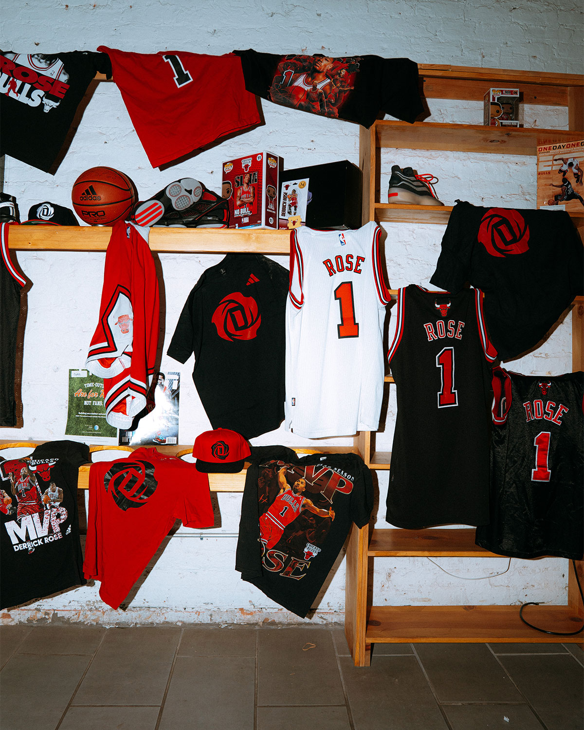 D Rose Day Adidas Foot Locker 2026 18