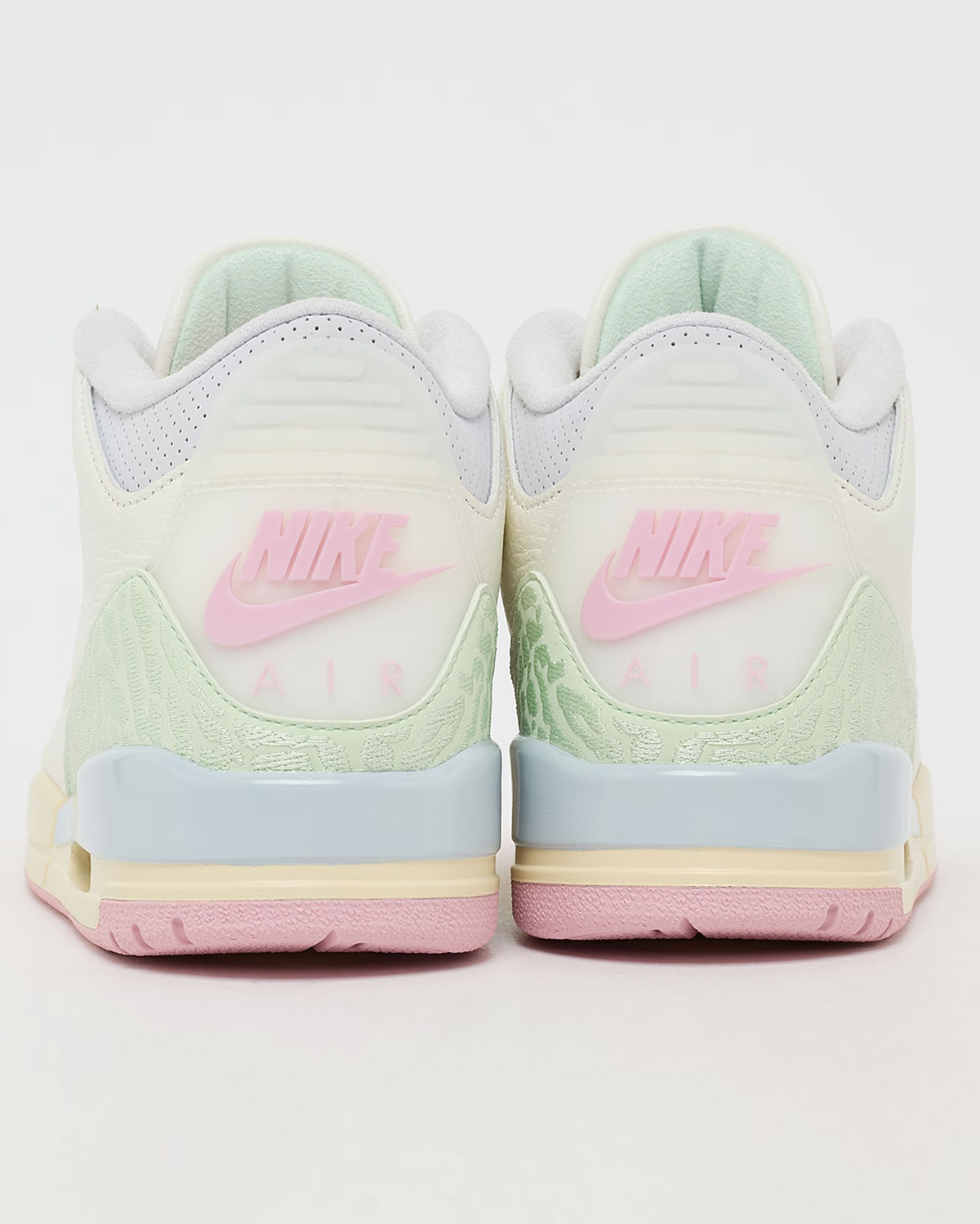Jordan 3 Easter 3