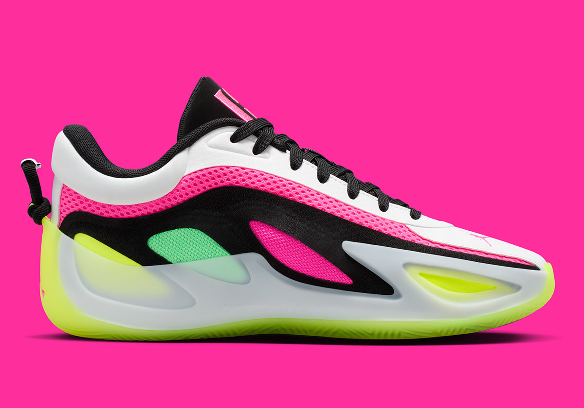 Jordan Heir Series 2 White Pink Hv4417 101 3