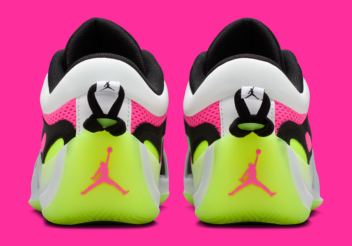 Jordan Heir Series 2 White Pink Hv4417 101 5