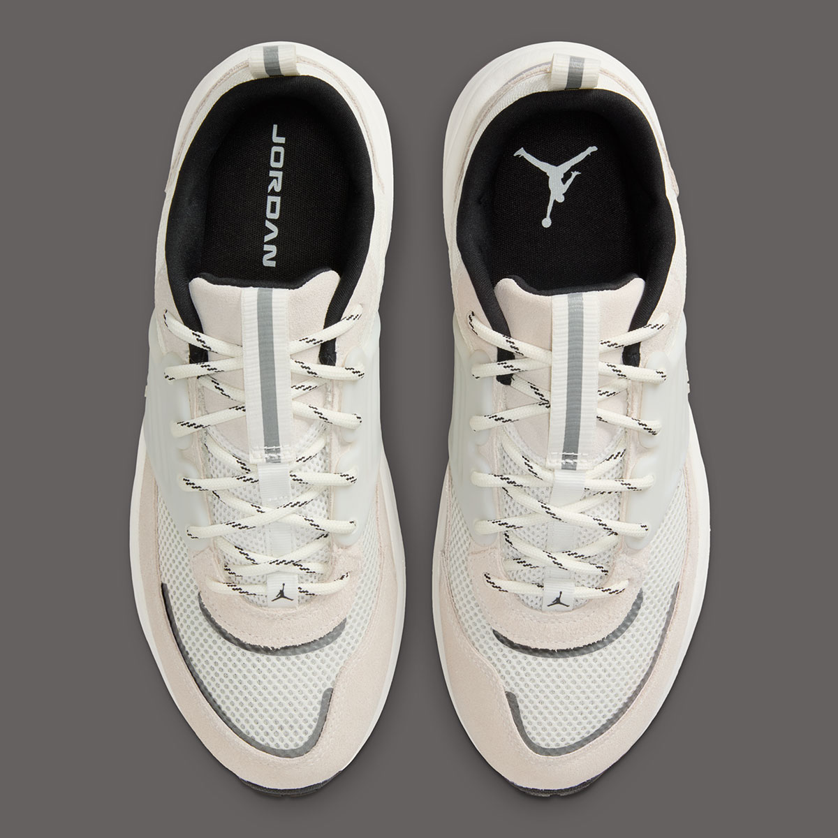 Jordan Trunner O S Sail Black Ib3722 102 4