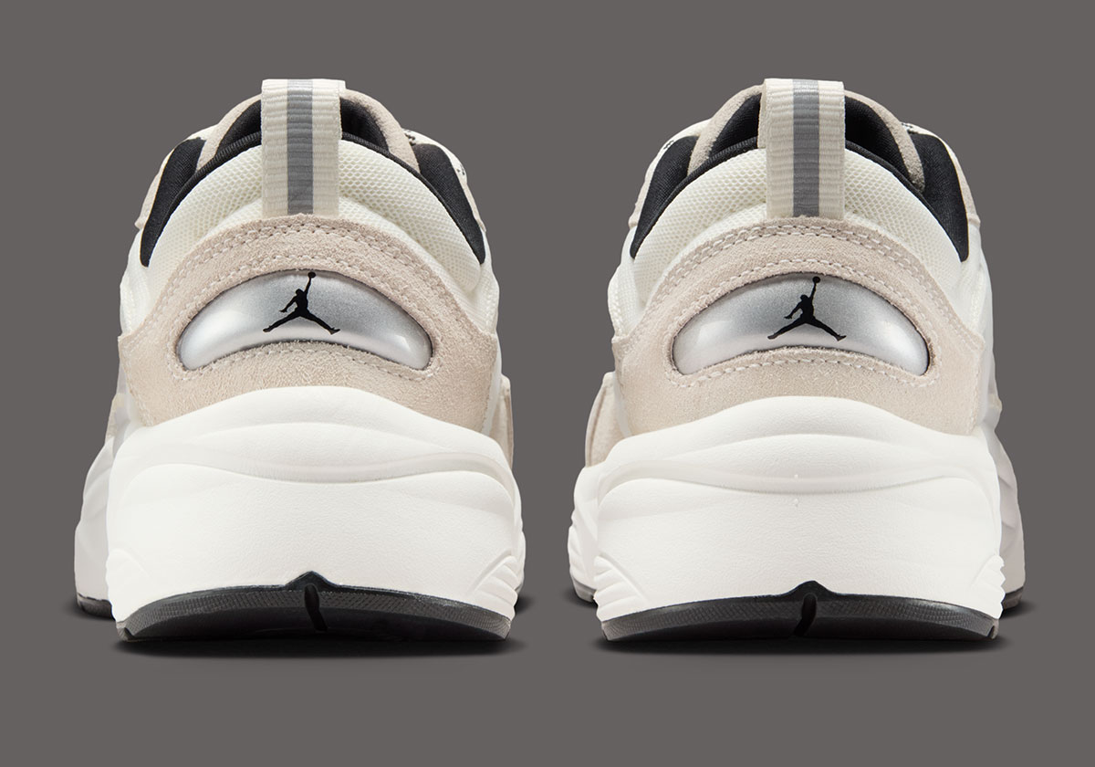 Jordan Trunner O S Sail Black Ib3722 102 6