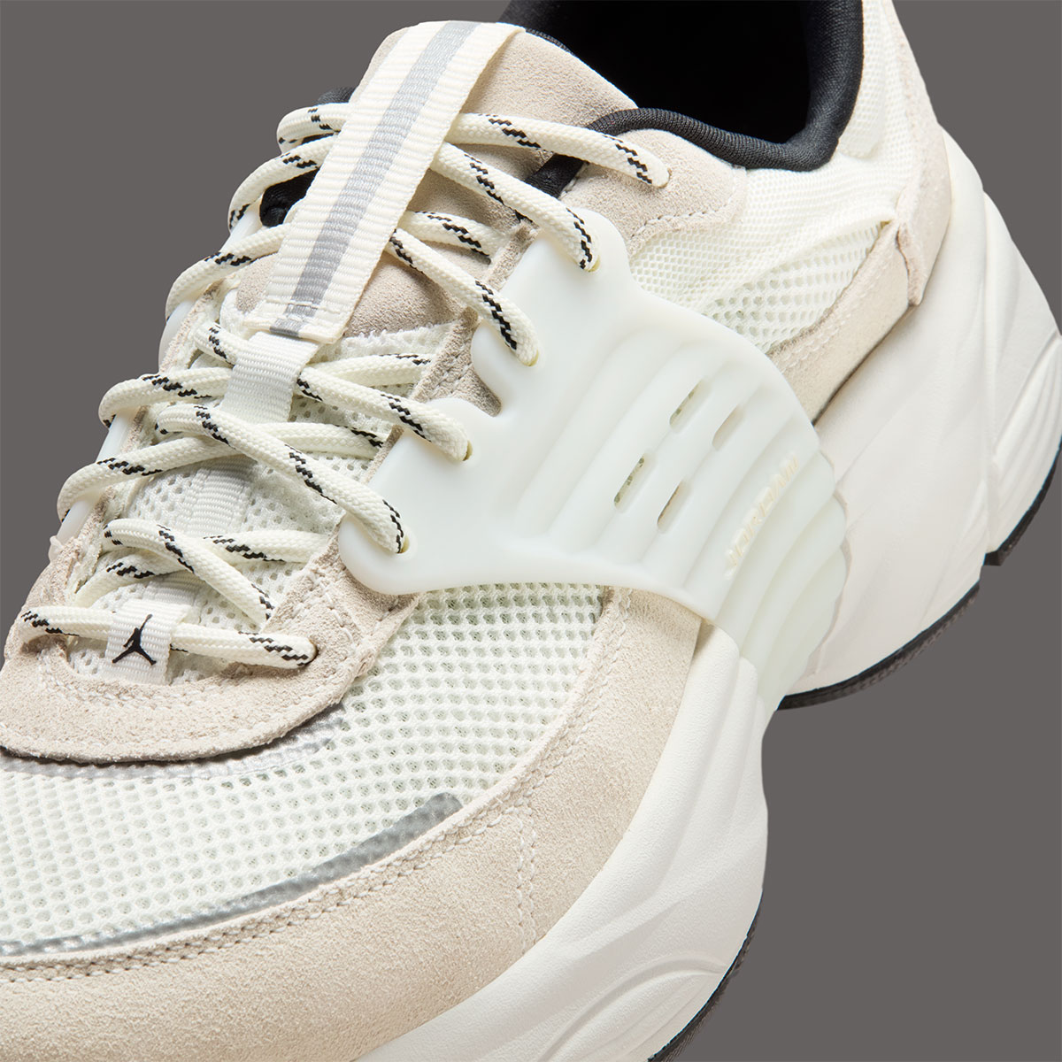 Jordan Trunner O S Sail Black Ib3722 102 7