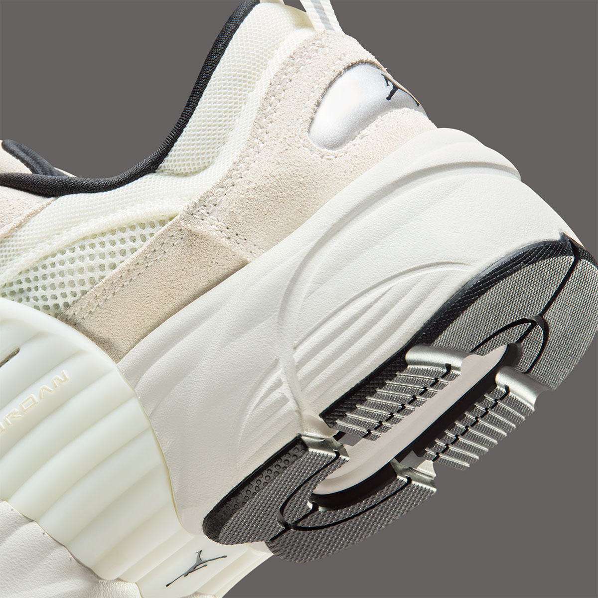 Jordan Trunner O S Sail Black Ib3722 102 8