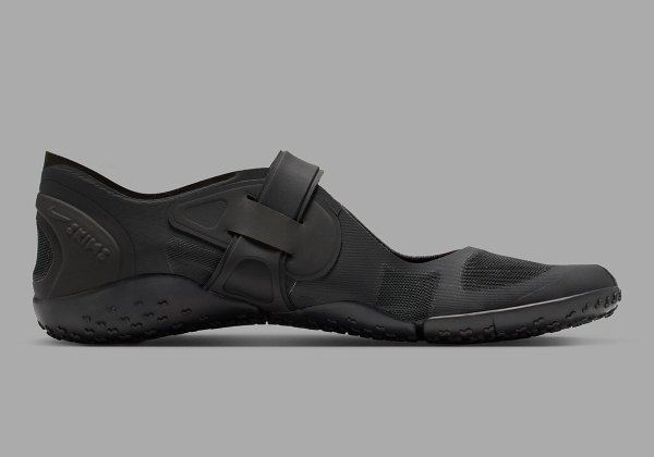 Kim Kardashian SKIMS Nike Air Rift Release Date | SneakerNews.com