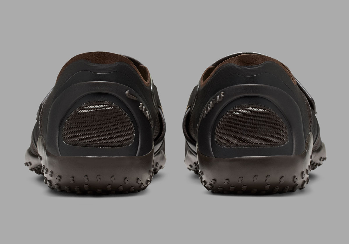 Kim Kardashian Skims Nike Air Rift Release Date Io7694 200 1