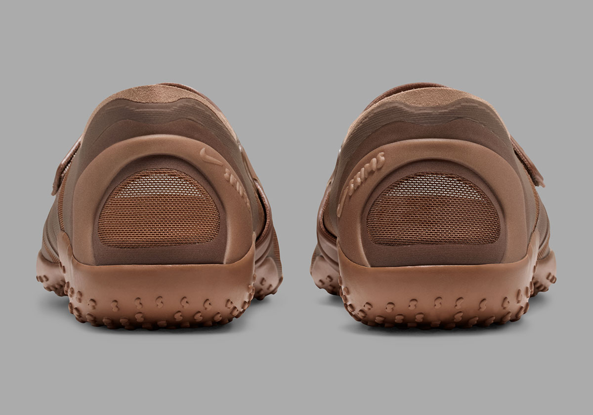 Kim Kardashian Skims Nike Air Rift Release Date Io7694 201 1