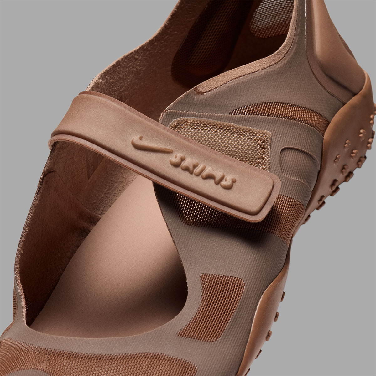 Kim Kardashian Skims Nike Air Rift Release Date Io7694 201 2