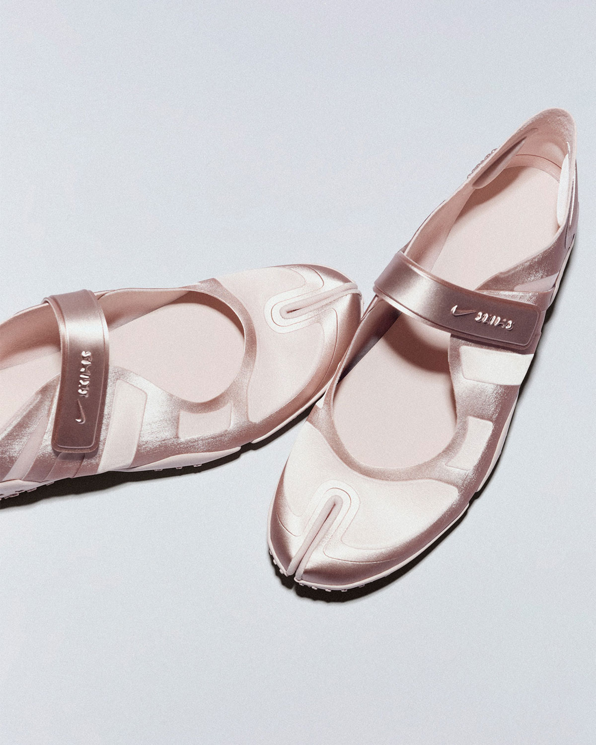 Lisa Blackpink Nikeskims Rift Mesh Pink Satin 6