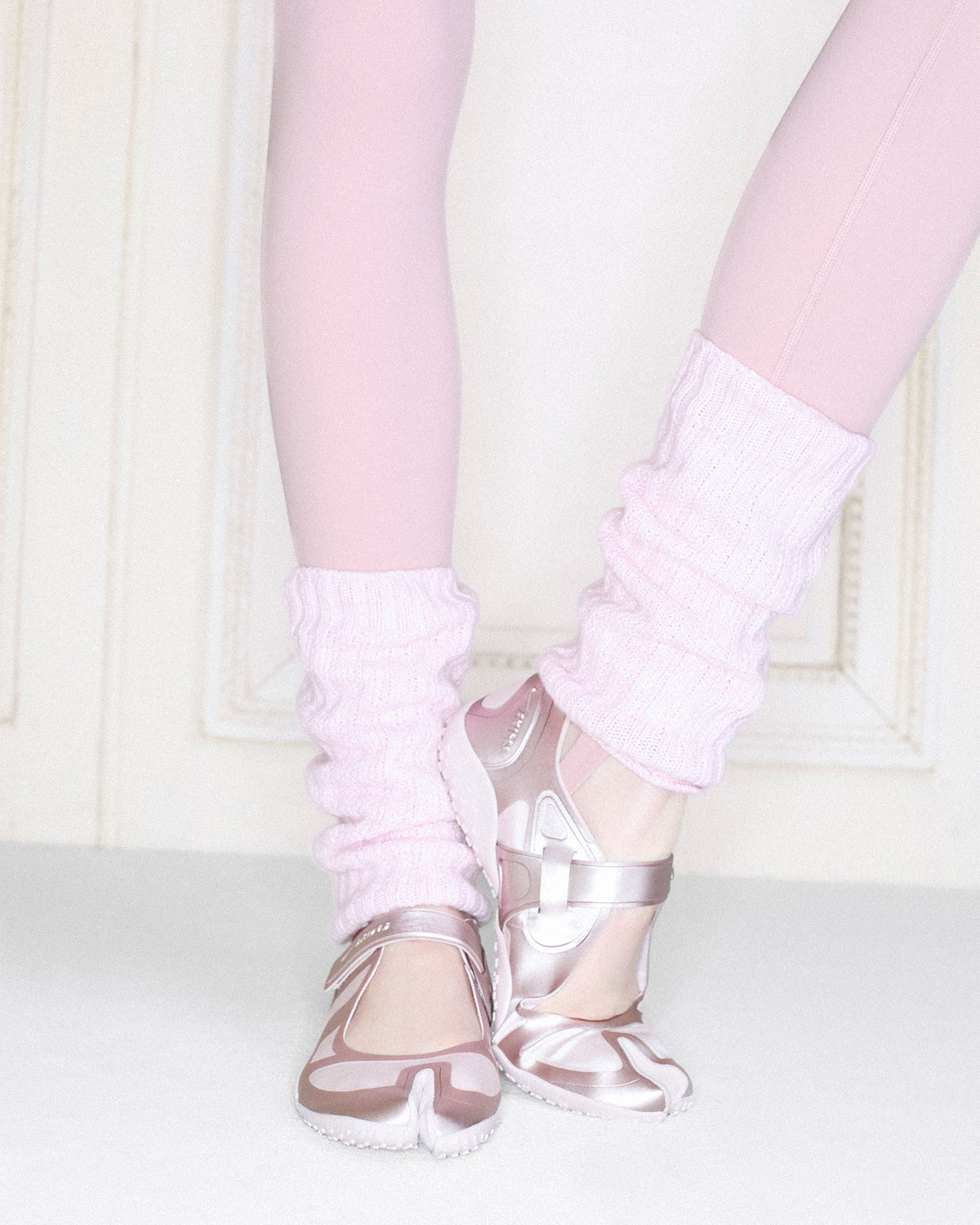 Lisa Blackpink Nikeskims Rift Mesh Pink Satin 7