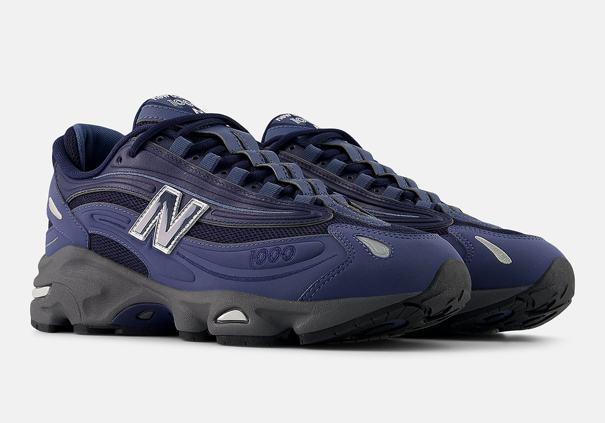 "Vintage Indigo" Coats The New Balance 1000