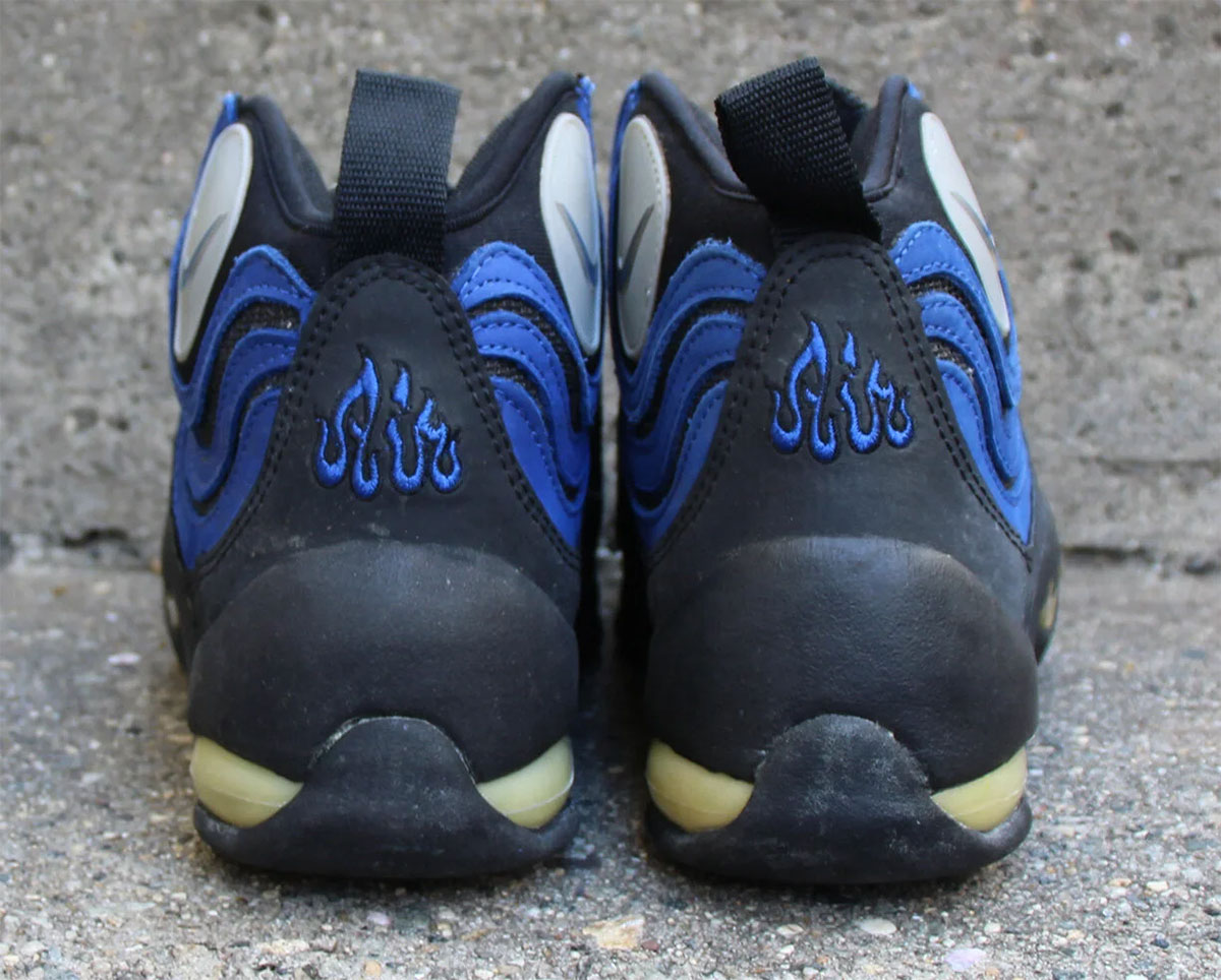 Nike Air Bakin Varsity Royal Black 2026 1