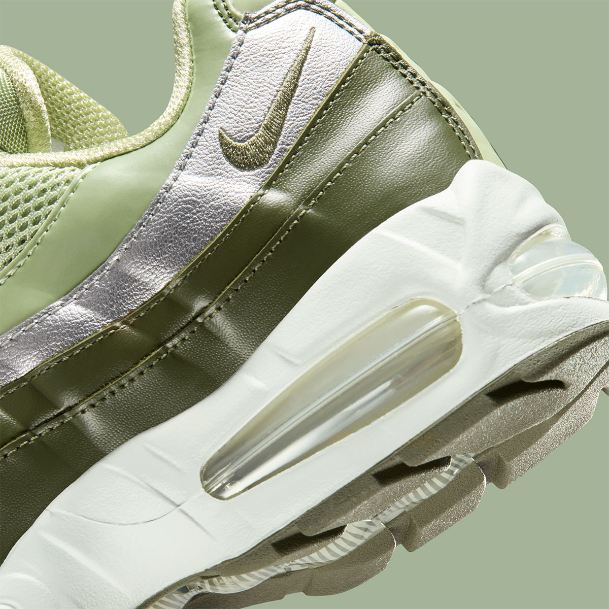 Nike Air Max 95 Olive Aura Metallic Silver Spruce Aura Medium Olive Ib6398 300 8