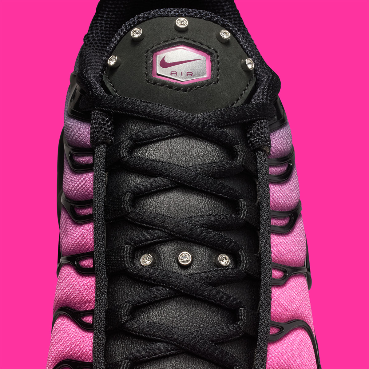 Nike Air Max Plus Black Metallic Silver Peony Iq0280 010 9