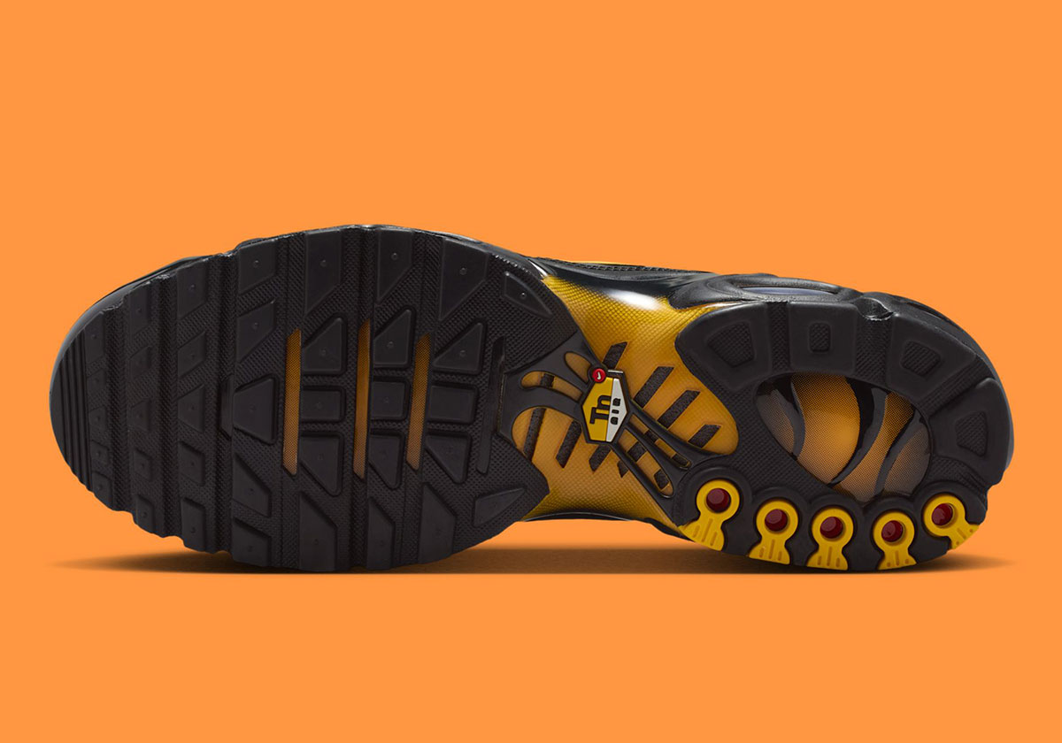 Nike Air Max Plus Leather Black Laser Orange If4390 001 3