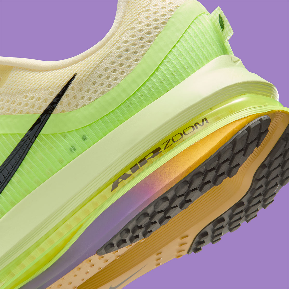 Nike Pegasus Premium Barely Volt Alabaster Hq2592 701 7