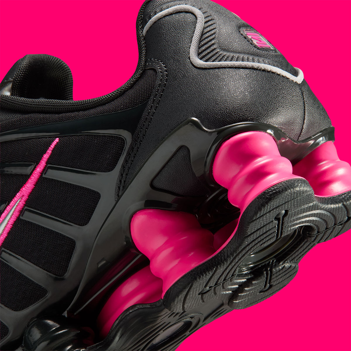 Nike Shox Tl Ring Off Noir Hyper Pink Metallic Silver Iq0273 045 9