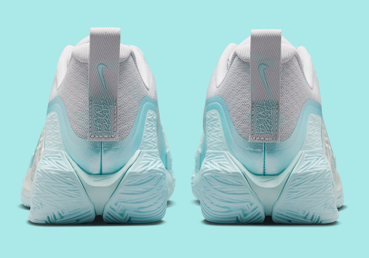 The Nike ST Glow Continue Shining Debut In "Pure Platinum"