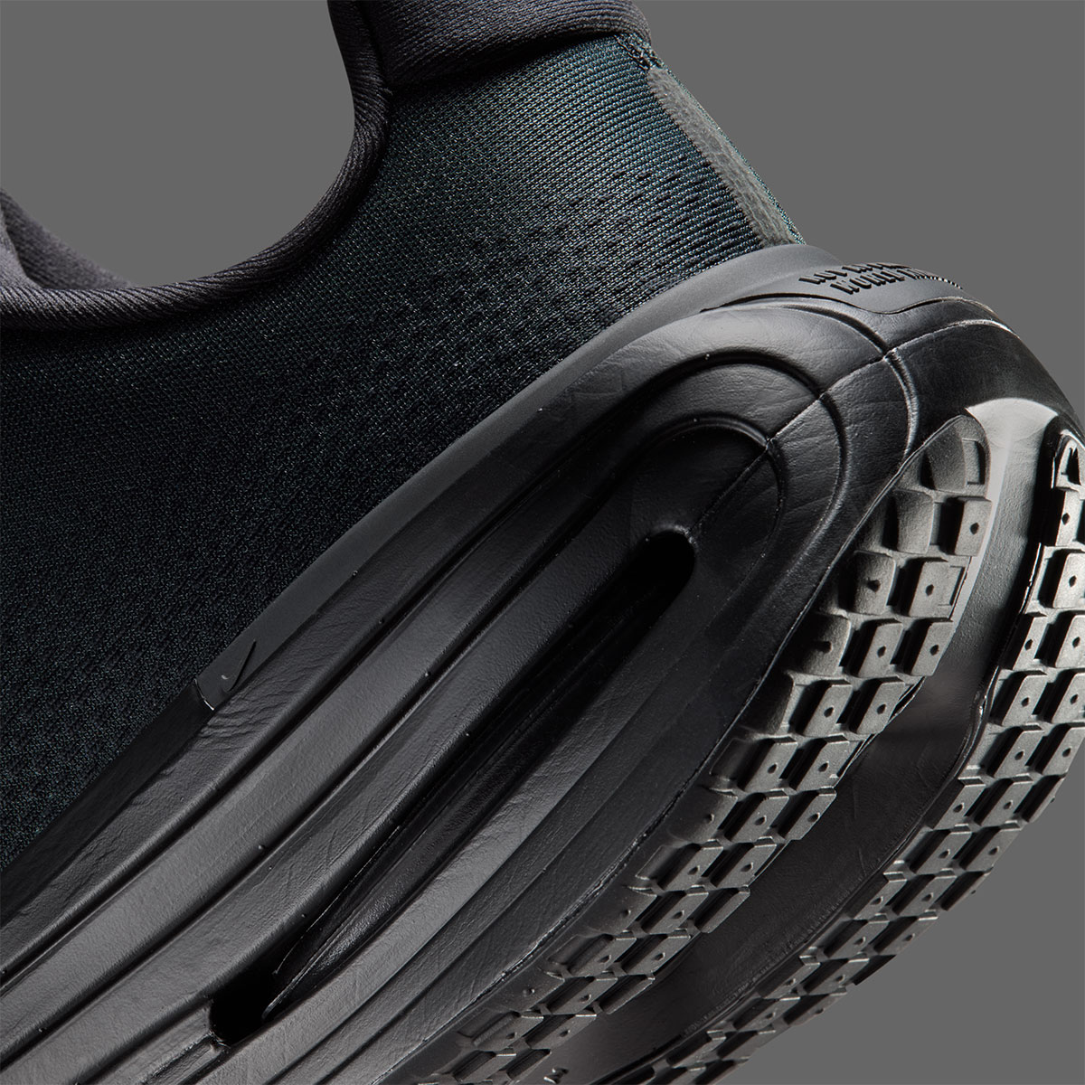 Nike Vomero Premium Black White Iq0627 001 9