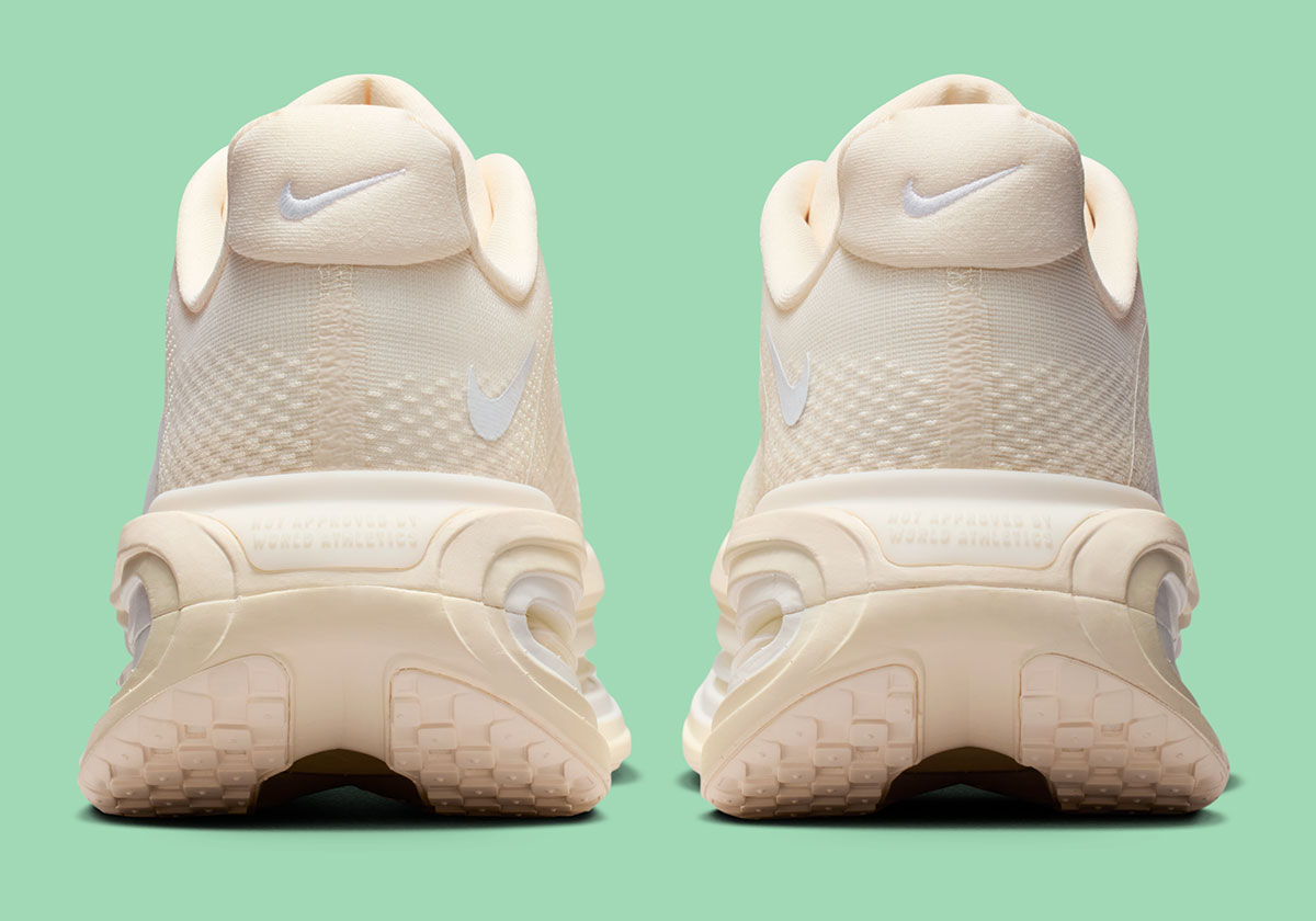 Nike Vomero Premium Chalk Pale Ivory Summit White Iq8102 100 5