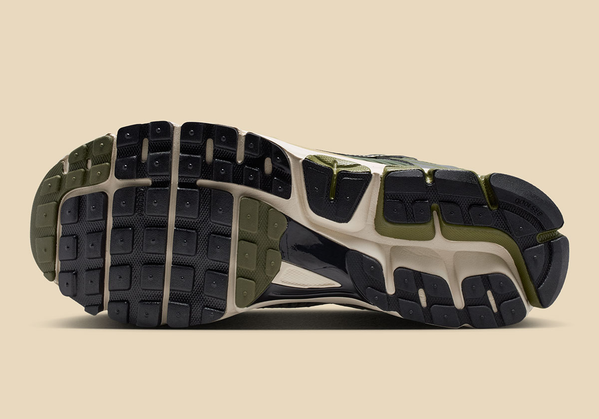 Nike Zoom Vomero 5 Army Olive Sequoia Light Khaki Ib2987 300 2