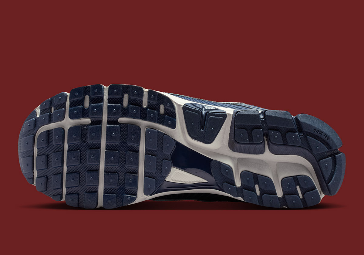 Nike Zoom Vomero 5 Blue Void Midnight Navy Light Orewood Brown Metallic Silver Iq6589 400 2