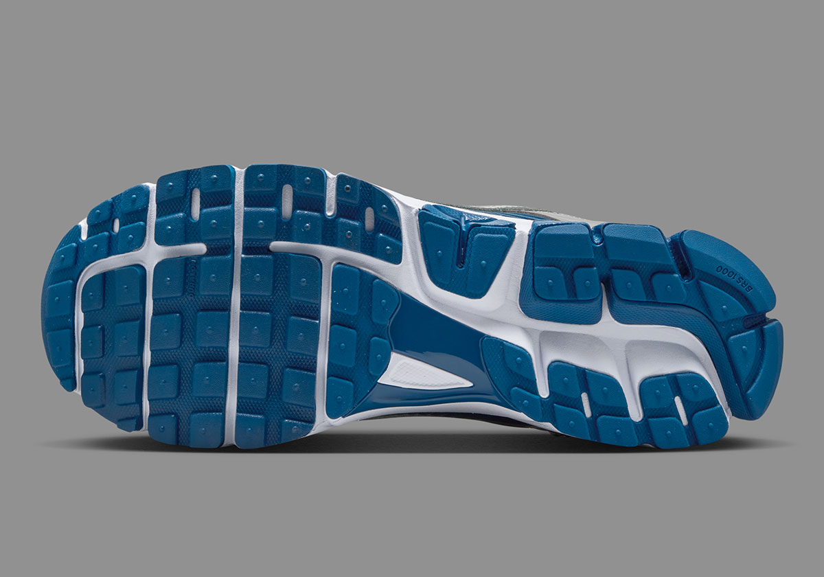 Nike Zoom Vomero 5 Court Blue Metallic Silver Iq9392 476 2