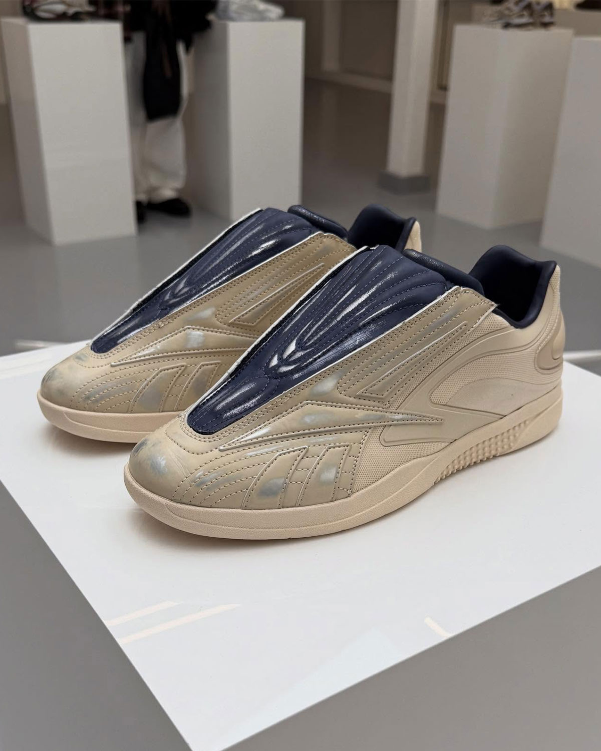 Reebok Ltd Fw26 Buff Metallic Pack 5